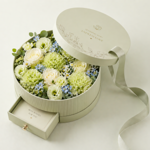 luxury rose box